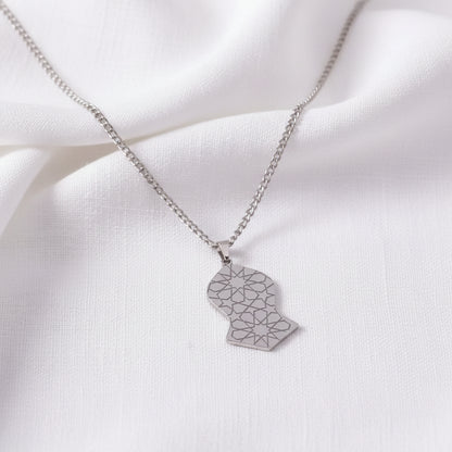 Collier avec pendentif Nalain Shareef en acier inoxydable gravé.